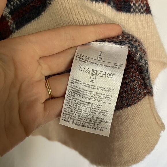 Banana Republic Plaid V-Neck Sweater S Wool Blend Red & Beige women's fall - Picture 4 of 7